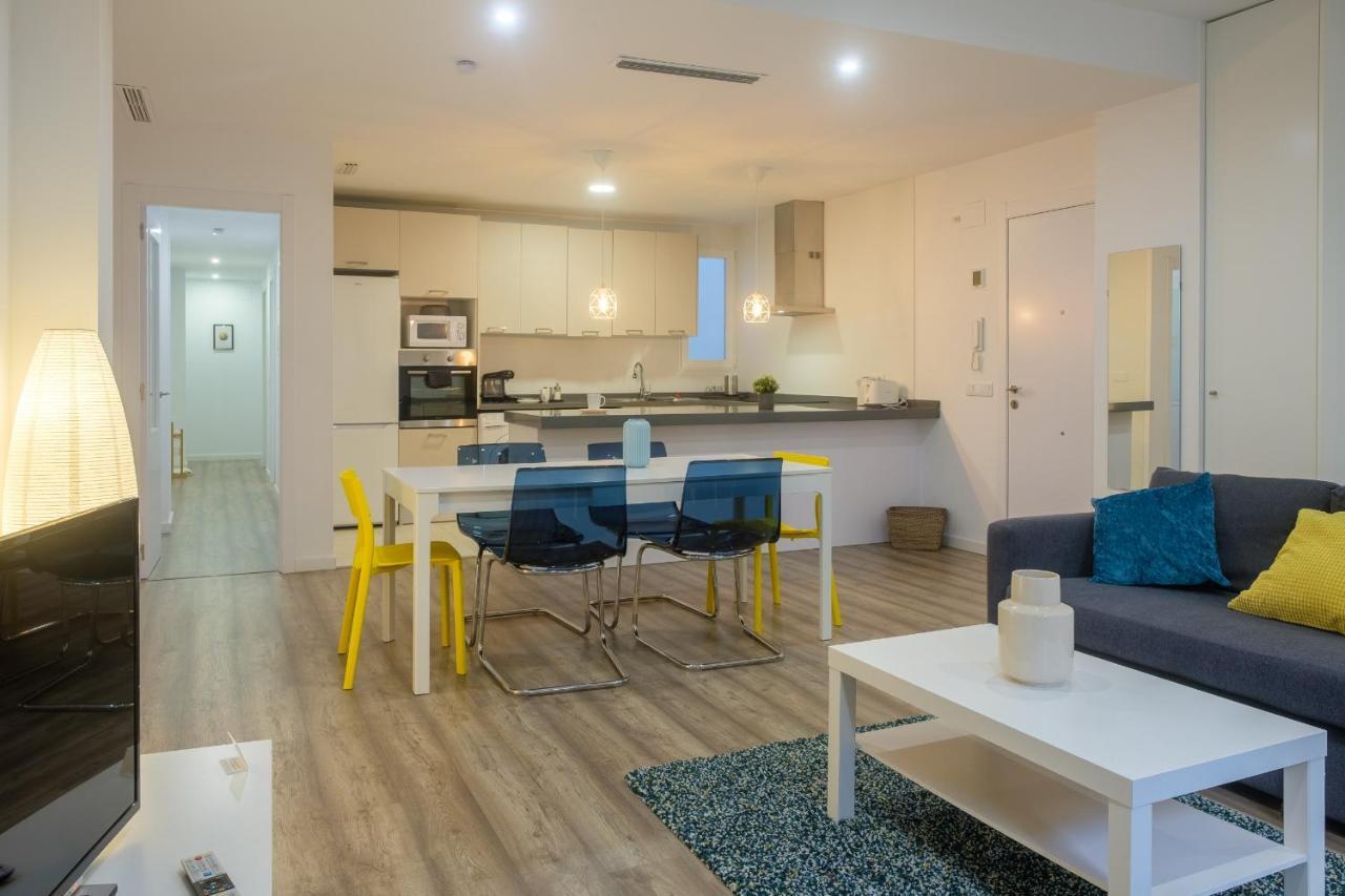 Bright, Brand New & Very Comfortable Apartment Valencia Bagian luar foto