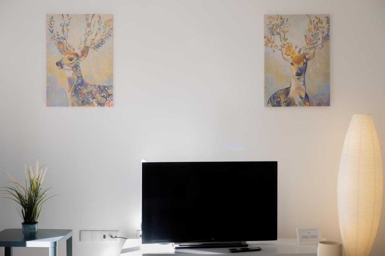 Bright, Brand New & Very Comfortable Apartment Valencia Bagian luar foto