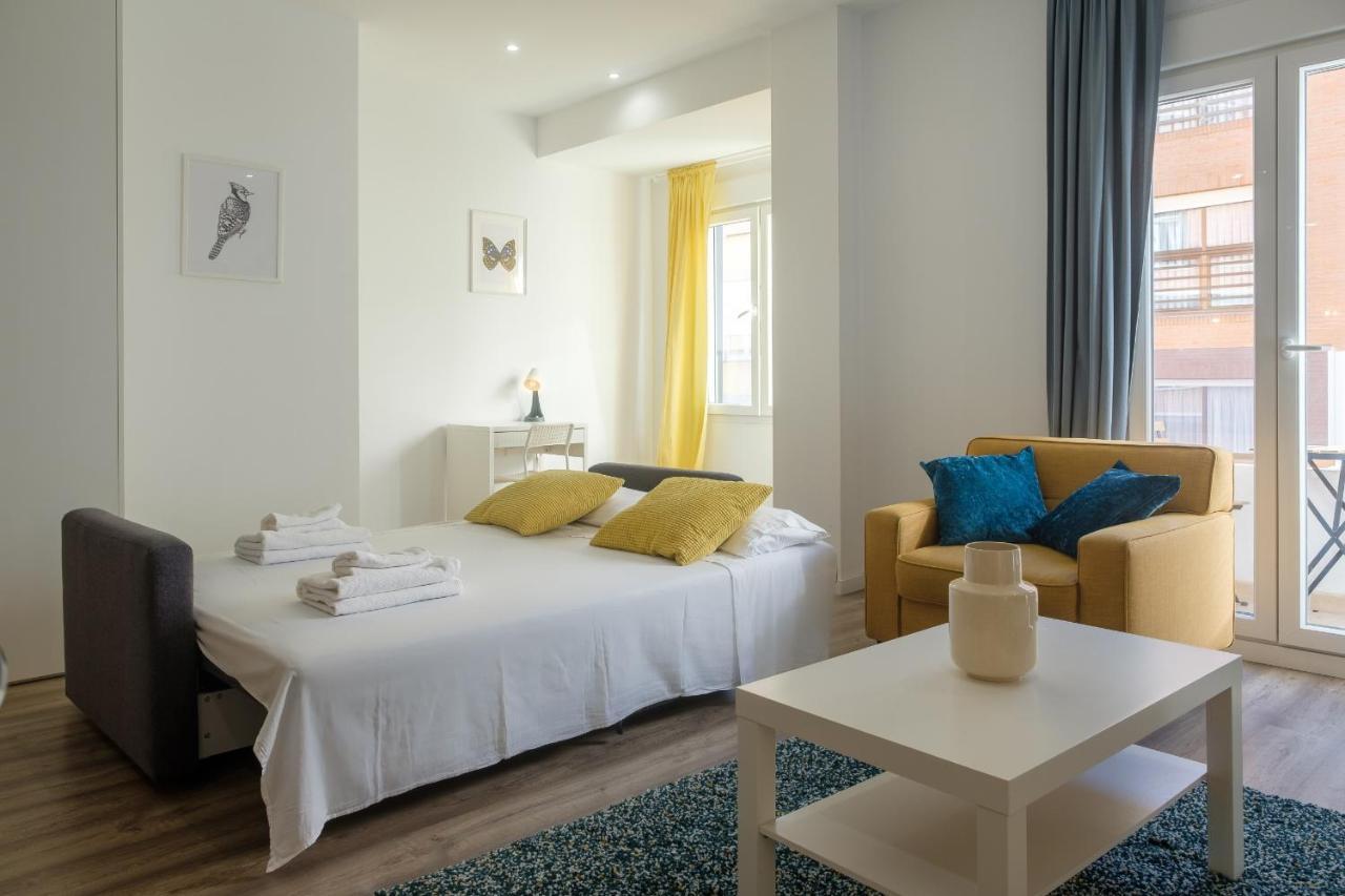 Bright, Brand New & Very Comfortable Apartment Valencia Bagian luar foto