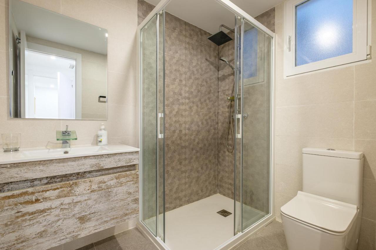 Bright, Brand New & Very Comfortable Apartment Valencia Bagian luar foto